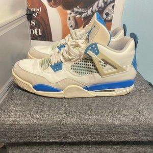 Jordan 4 Military Blue (2012)